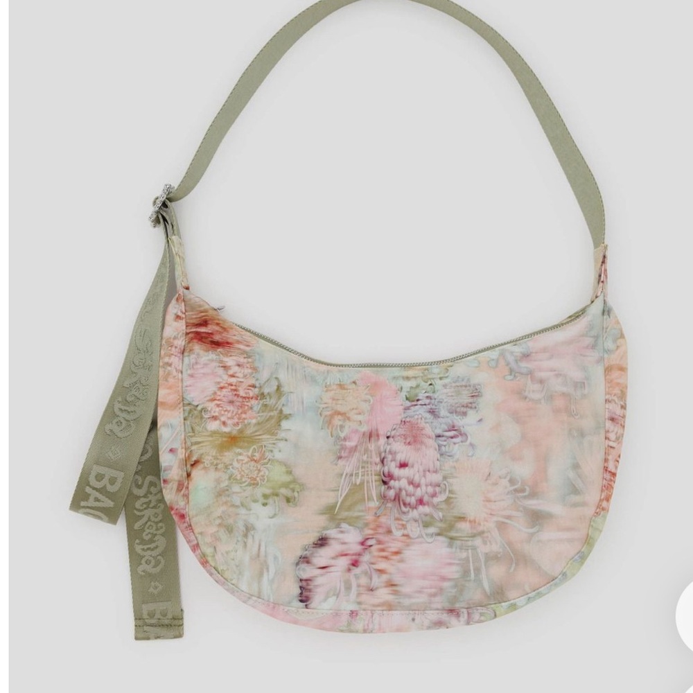 Baggu Medium Nylon Crescent Bag